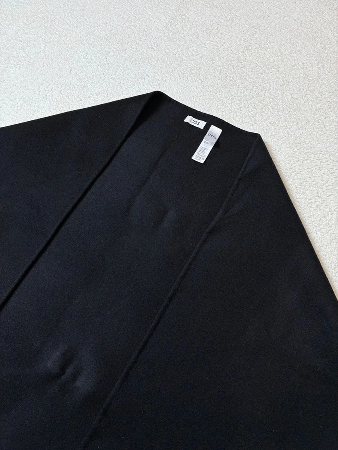 코스 COS 프린지 메리노 울 트라이앵글 스카프 PN7004 상품이미지3