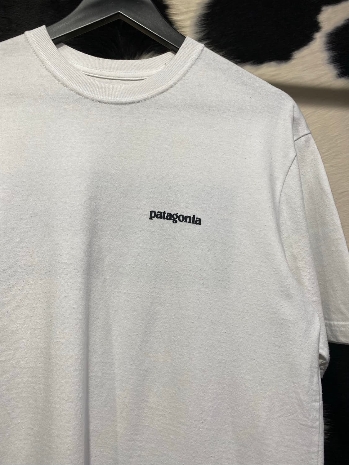 Patagonia 백로고 프린팅 디테일 반팔 티셔츠 상품이미지4