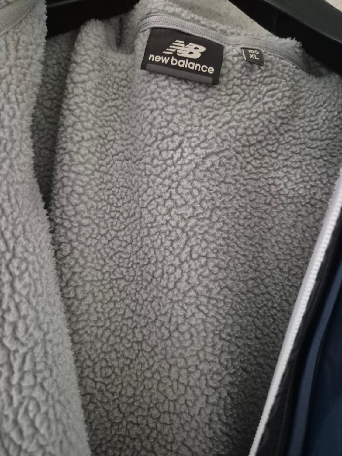 [105]뉴발란스 플리스 패딩조끼 상품이미지4