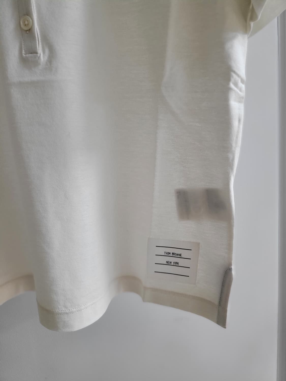 클래식의 정석, 톰브라운(Thom Browne) 라운드 칼라 폴로 셔츠  상품이미지3