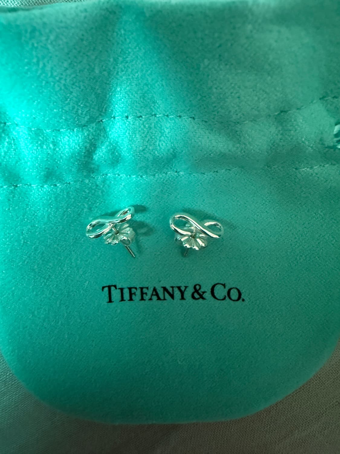 티파니앤코 인피니티 귀걸이 새제품 판매 상품이미지1