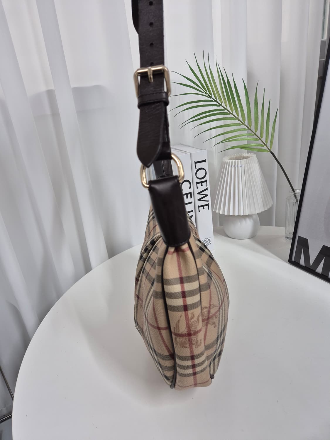 버버리 노바체크 호보백 상품이미지4