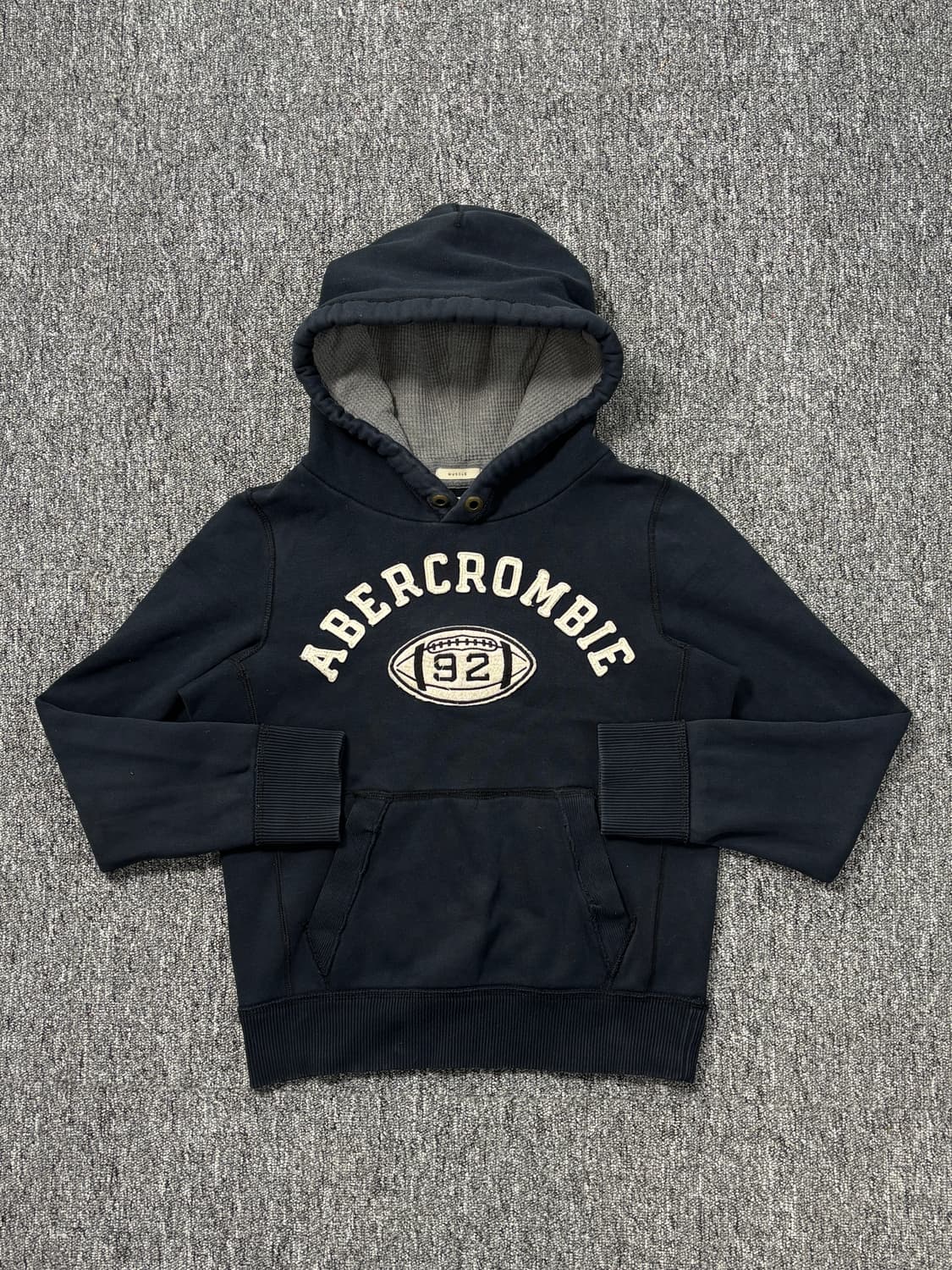 아베크롬비 Y2K 빅로고 후드 티셔츠 상품이미지1