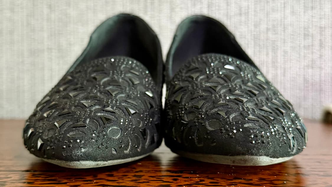 블랙 큐빅 장식 꽃무늬 포인티드 펌프스 구두 230 굽높이 4.5cm 상품이미지2