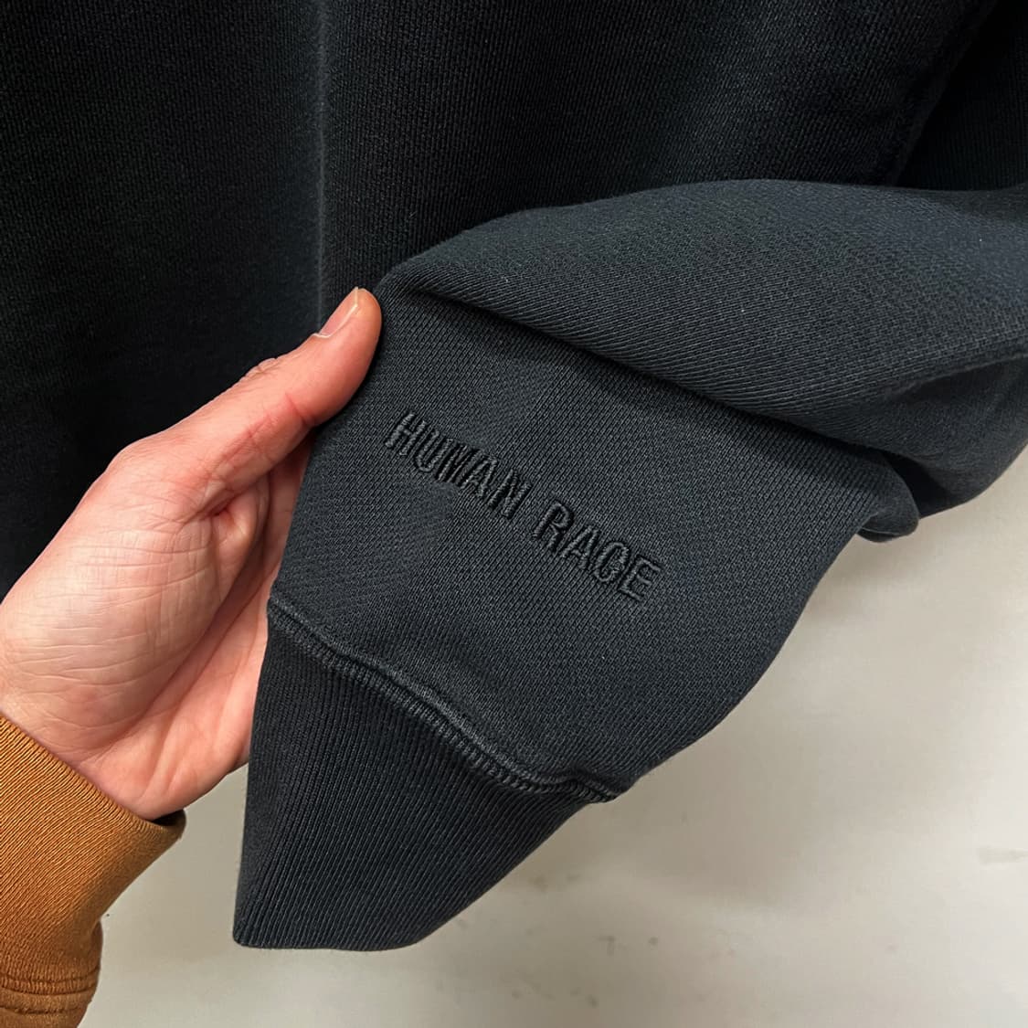 아디다스 x 퍼렐 윌리엄스 스웻 맨투맨 해외 M 상품이미지4