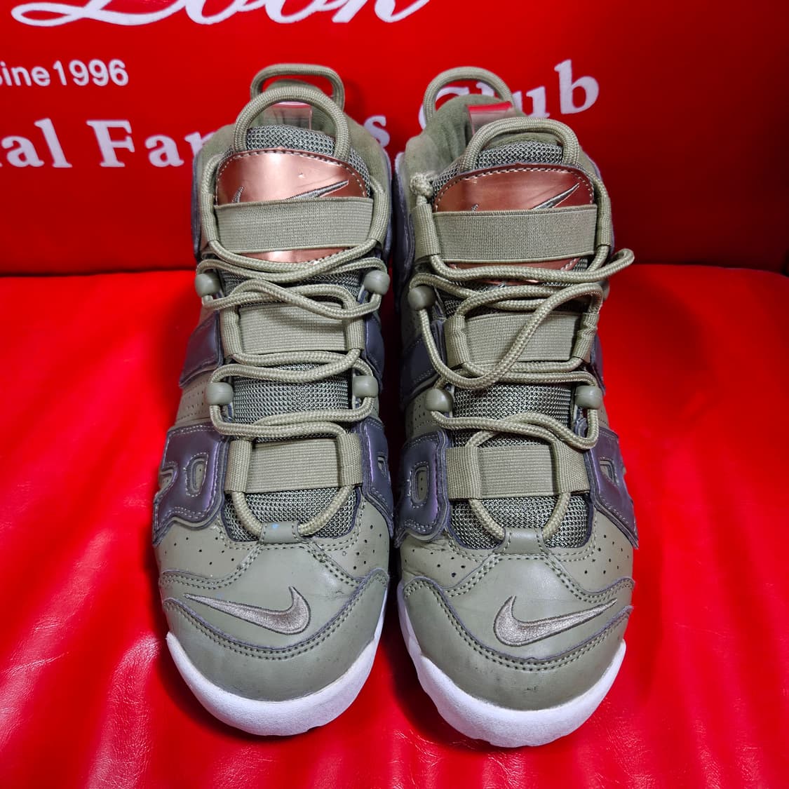 나이키(Nike) 에어모어 업템포 이리디센트 275size 상품이미지5