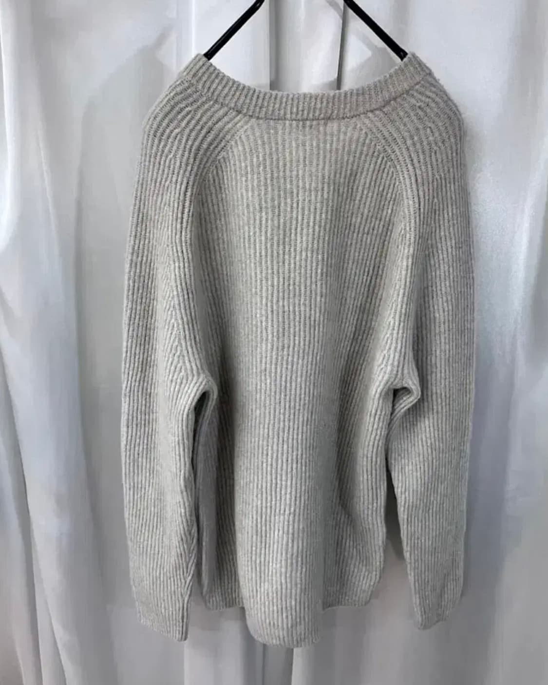 유니클로U 유메르 그레이 브이넥 울니트 상품이미지2