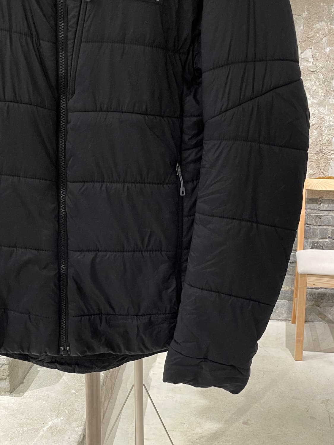 파타고니아 맨즈 블랙 하이퍼 퍼프 자켓 상품이미지5