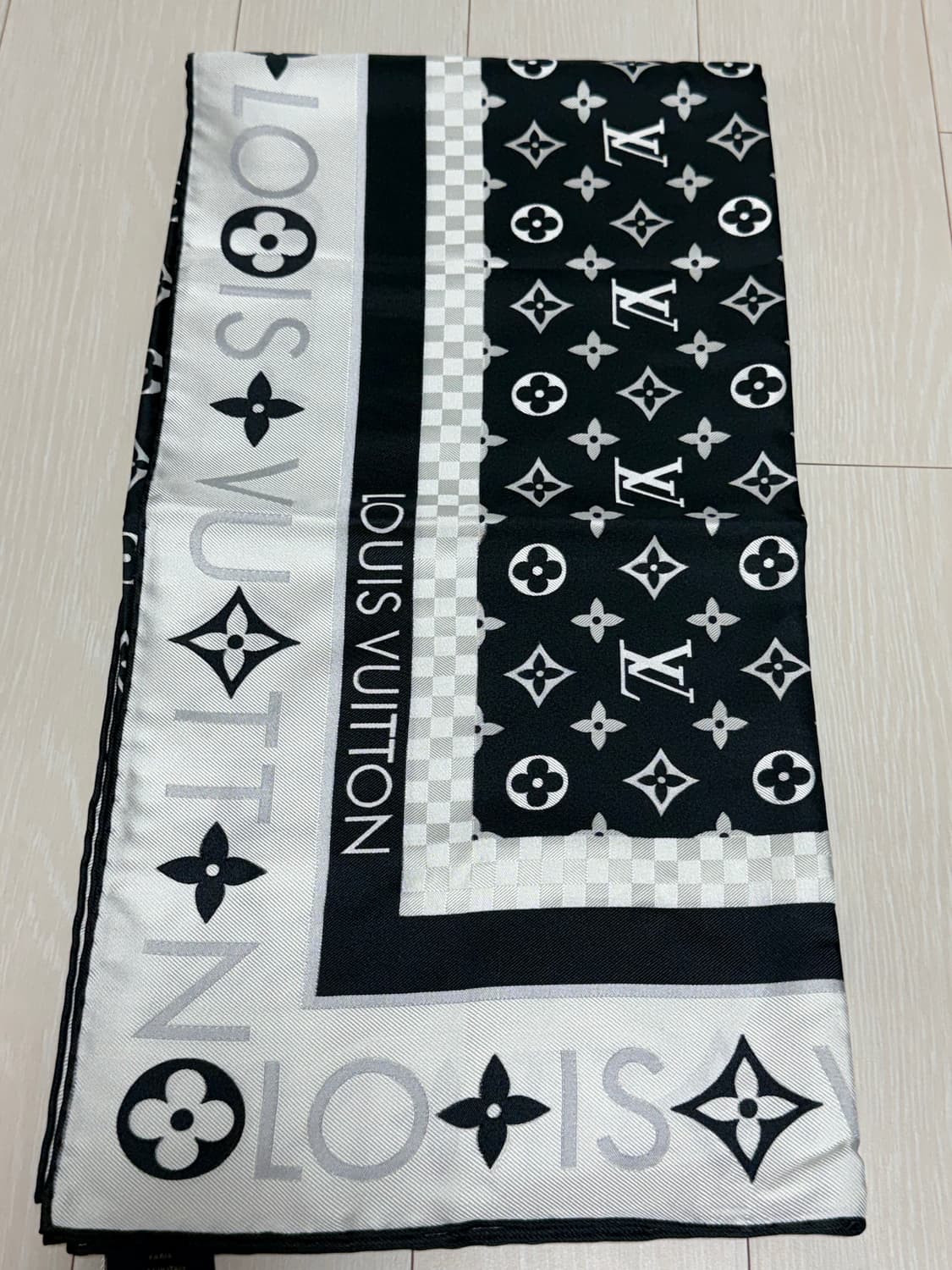 루이비통 까레 M79893 상품이미지3