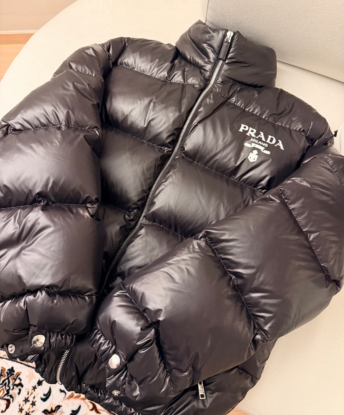 프라다 로고 나일론 숏 패딩 상품이미지1