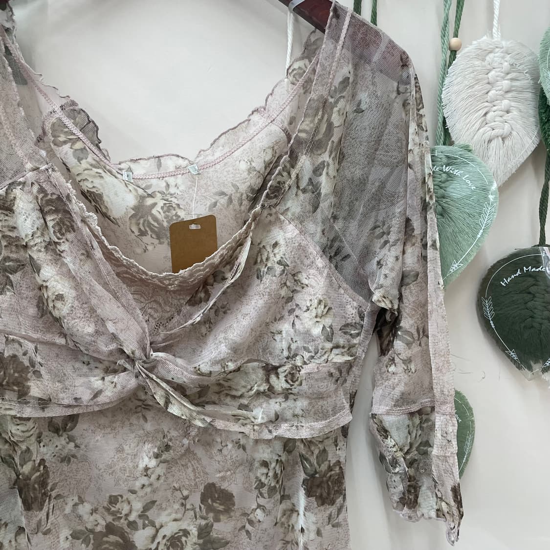 고전 로사체리맛 장미 패턴 프릴 시스루 블라우스 상품이미지2