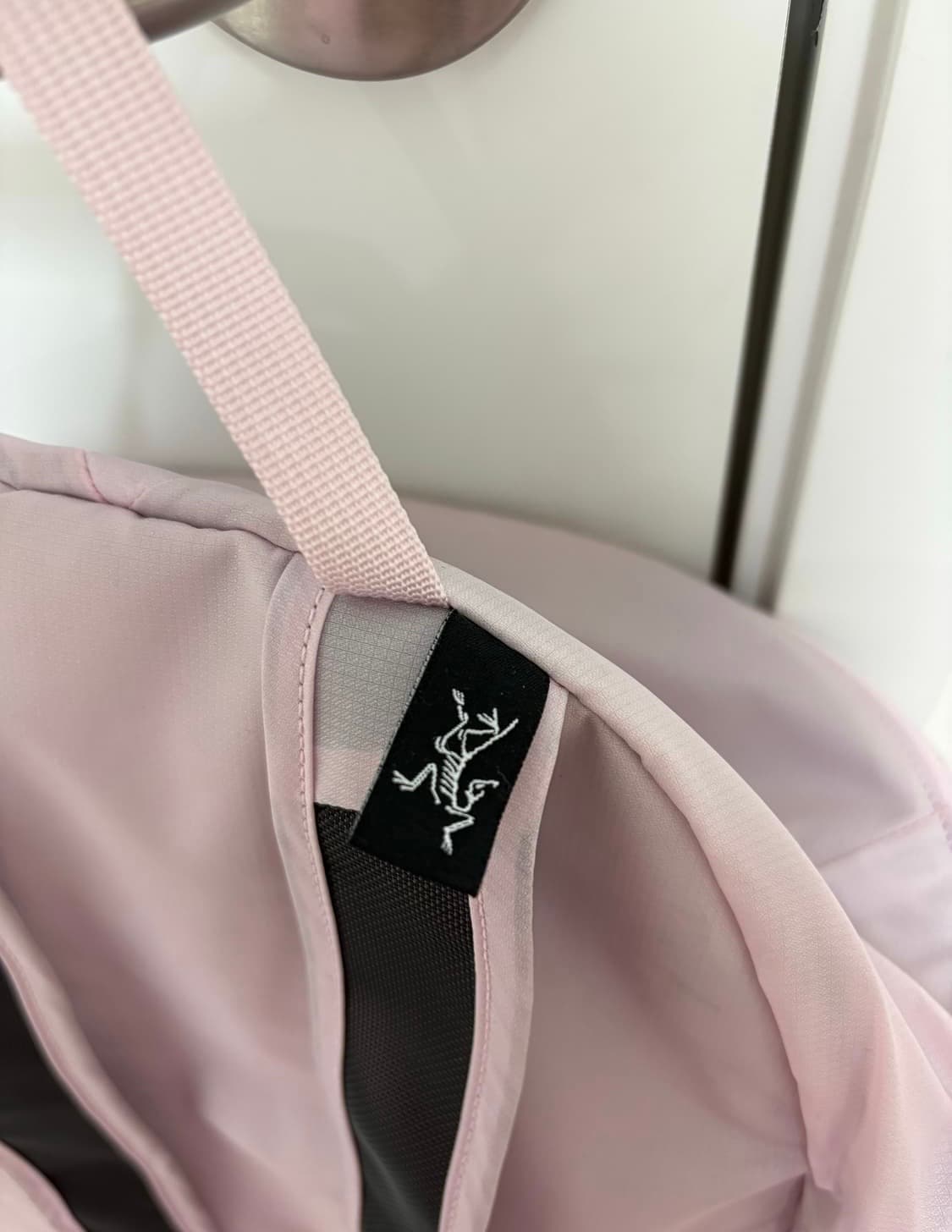 아크테릭스 헬리아드15 핑크글로우 상품이미지3