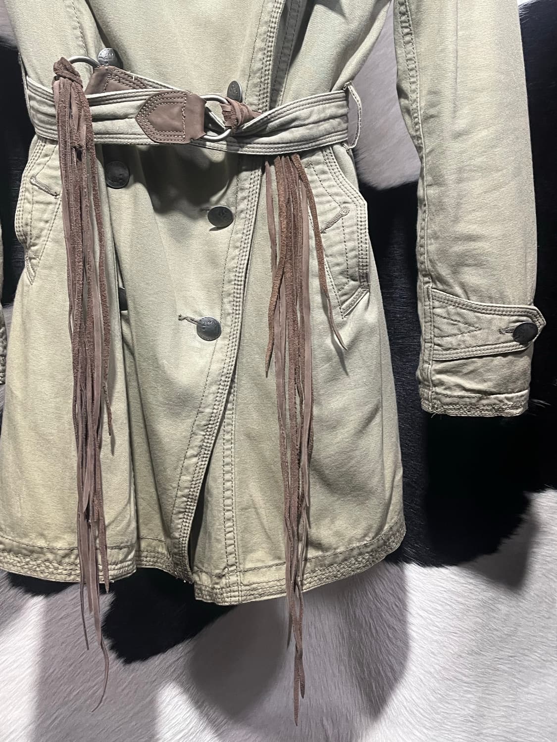 G.O.A 테슬 웨스트 포인트 트렌치 자켓 상품이미지4