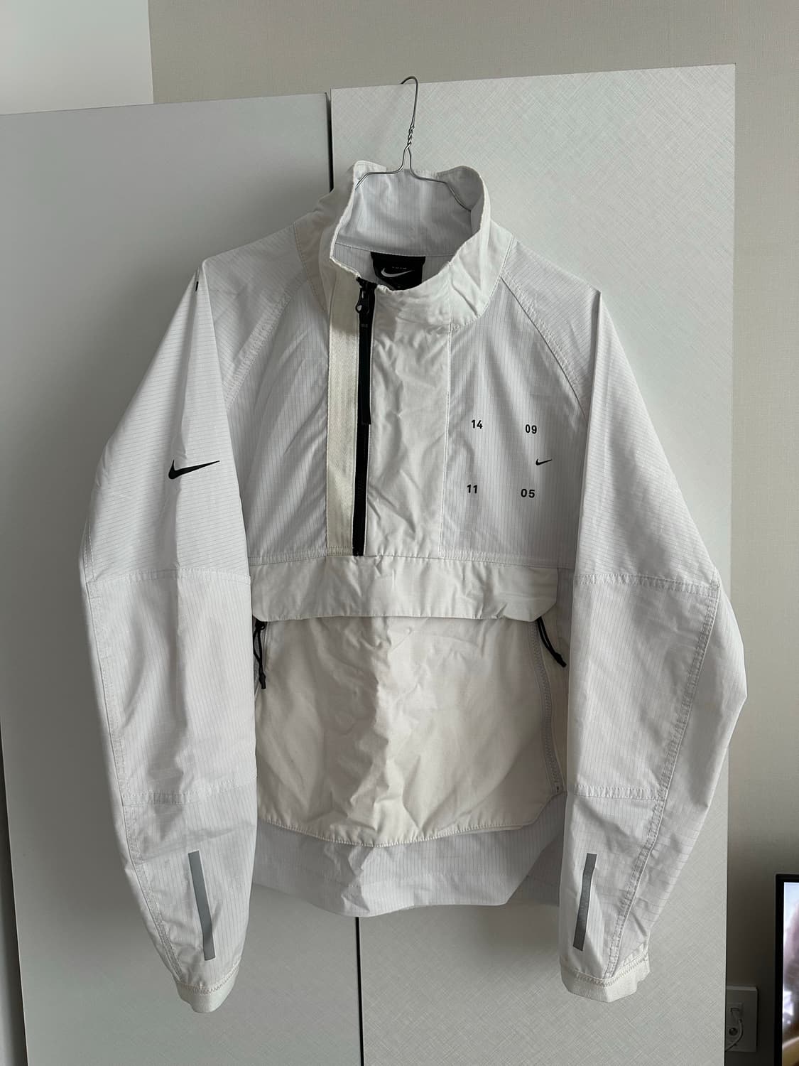 나이키 NSW 테크팩 엔지니어드 하프집업 아노락 상품이미지1