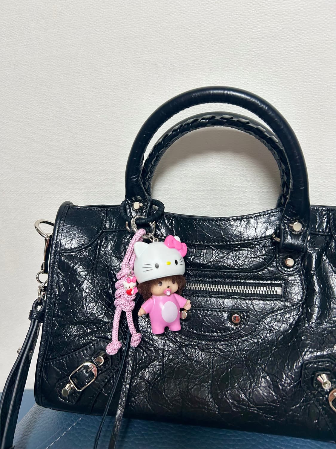 헬로키티 헬맷쓴 베베 몬치치 키링 상품이미지4