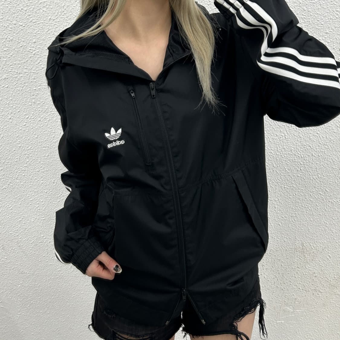 아디다스 화이트라인 락업 블랙 바람막이 M 상품이미지2