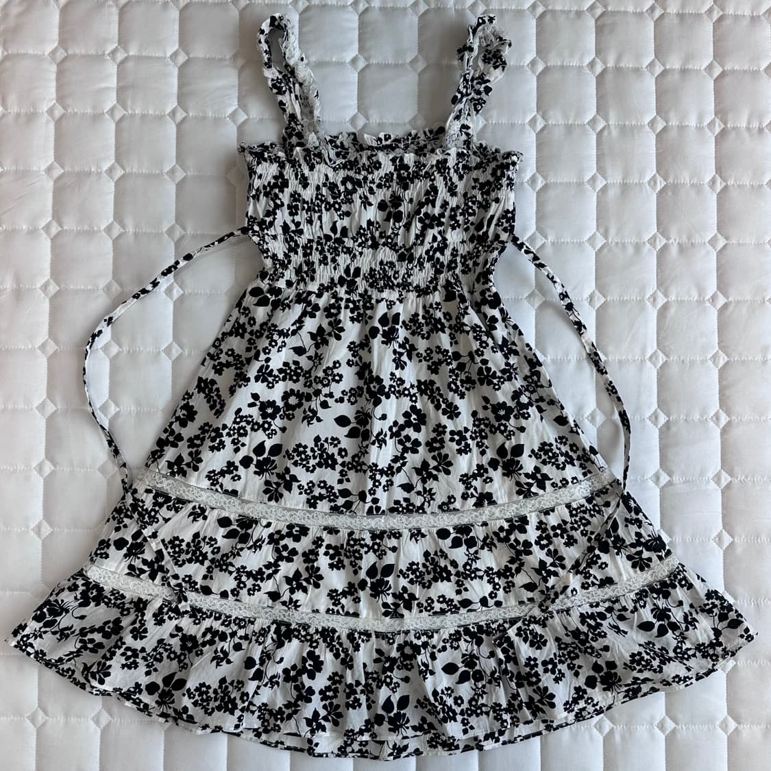 리즈리사(LIZ LISA) 블랙 플라워 셔링 원피스 상품이미지7