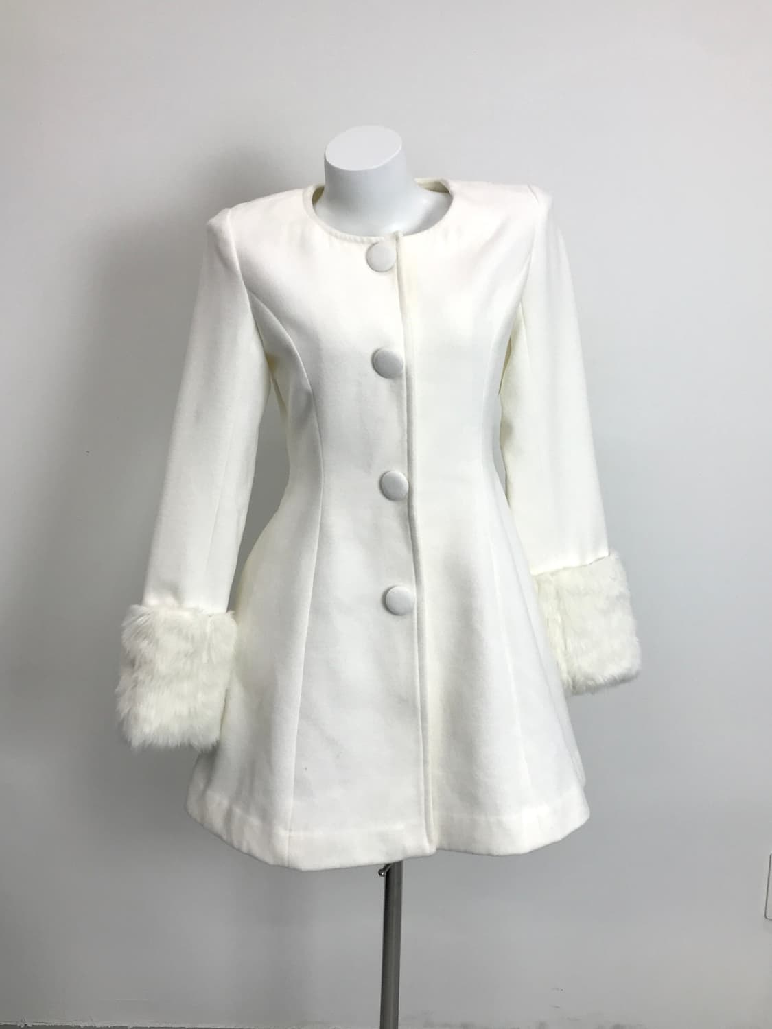 CECIL McBEE Fur Cuff A-line Coat 상품이미지1