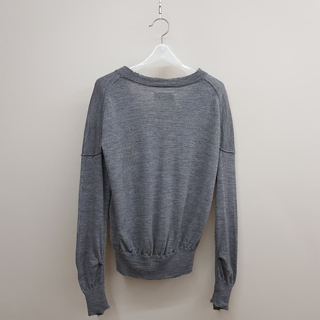 쟈딕앤볼테르 브륌 러브 하트 패치 브이넥 메리노 울 니트 XS사이즈 상품이미지5