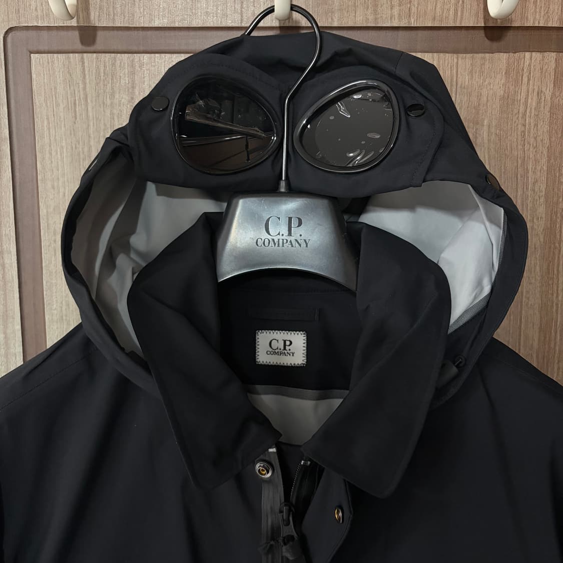 새상품(M)씨피컴퍼니 CP컴퍼니 고어텍스 믹스 고글 자켓 블랙 상품이미지2