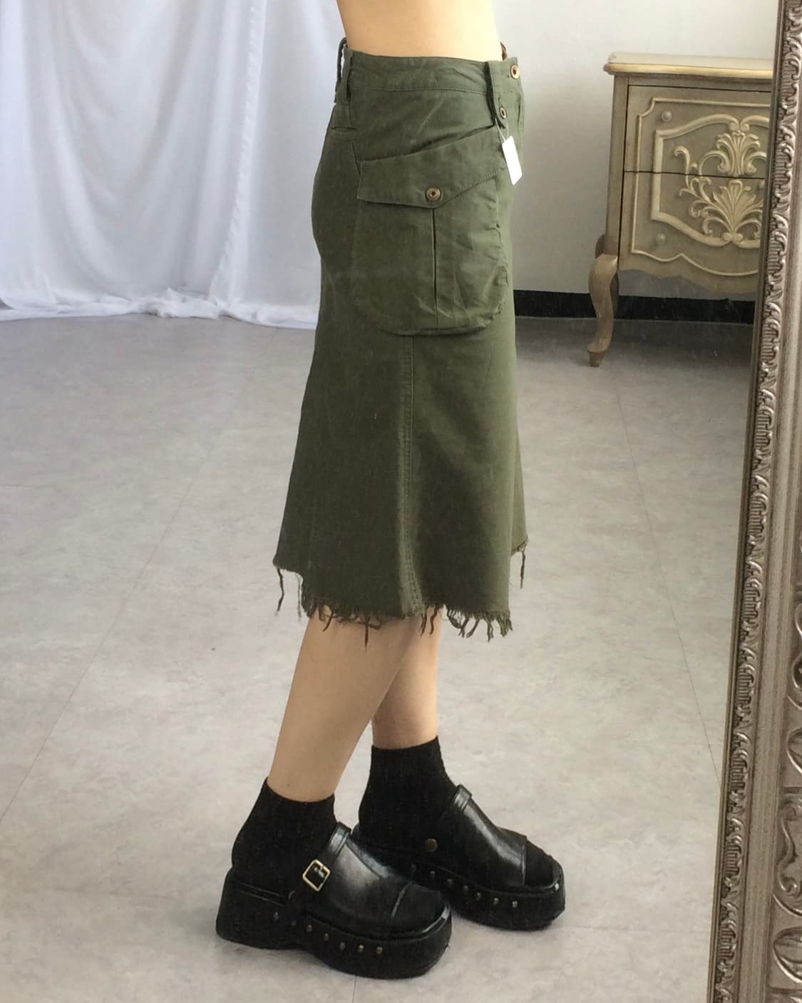 Out pocket point fringe midi skirt 상품이미지8