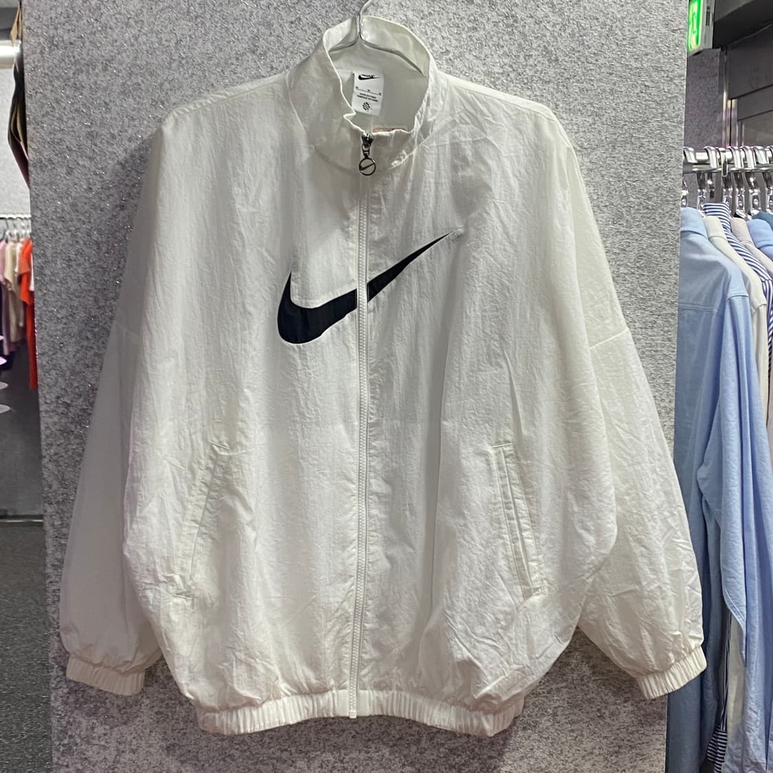 나이키 빅스우시 화이트 바람막이 B3468 상품이미지2