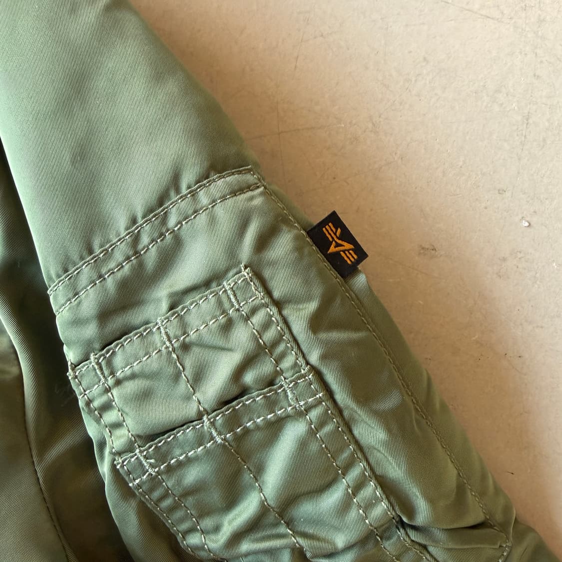 알파 인더스트리 b-15 플라이트 자켓 상품이미지4