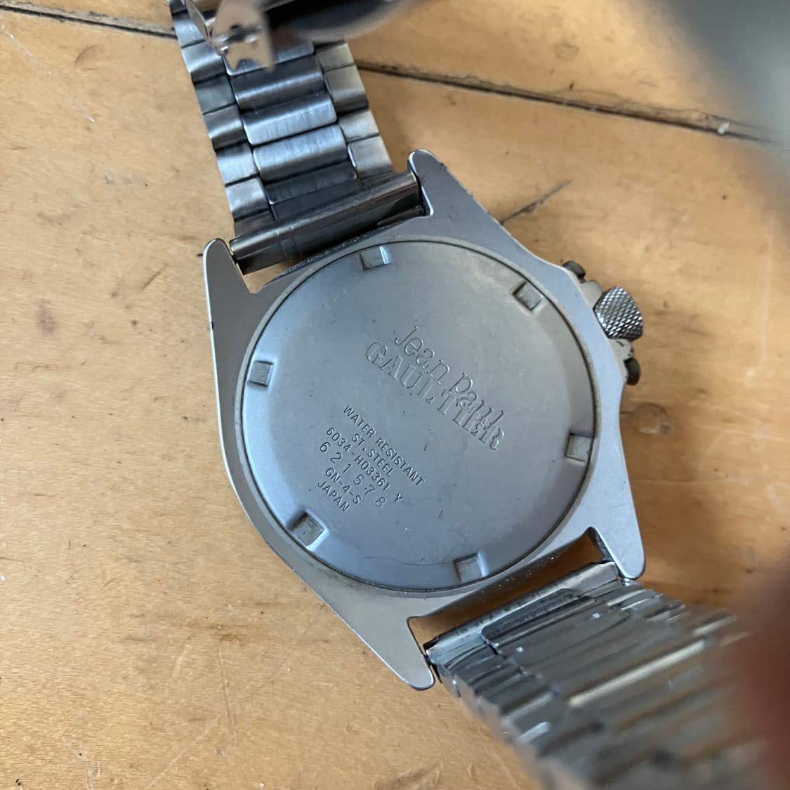 Jean paul gaultier 장폴고티에 레드 페이스 메탈 쿼츠 시계 상품이미지4