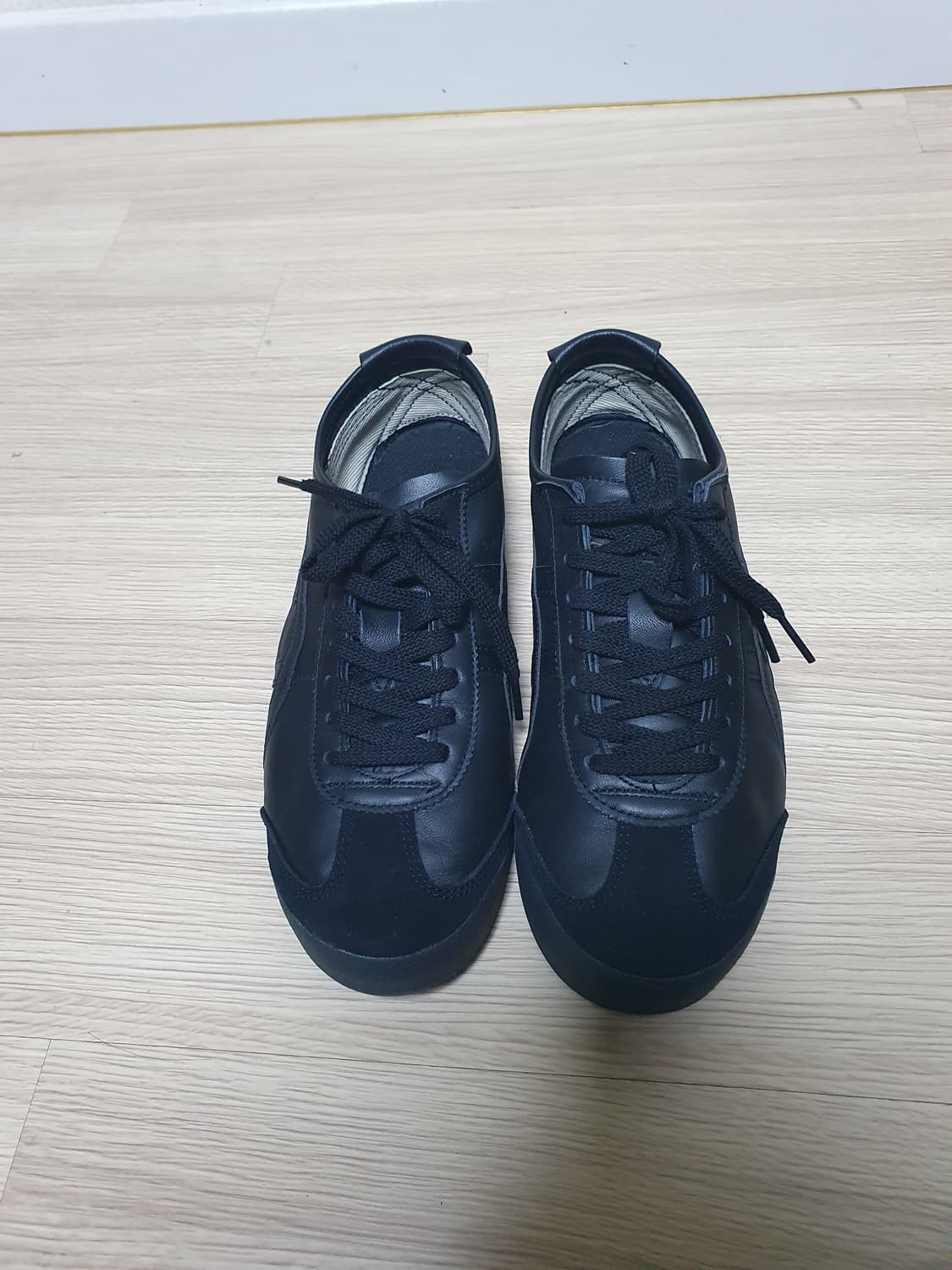 오니츠카타이거 멕시코66 블랙 레더 스니커즈 270 상품이미지3