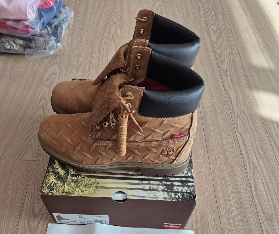 [290]팀버랜드 x 슈프림 다이아몬드 플레이트 6인치 부츠  상품이미지1