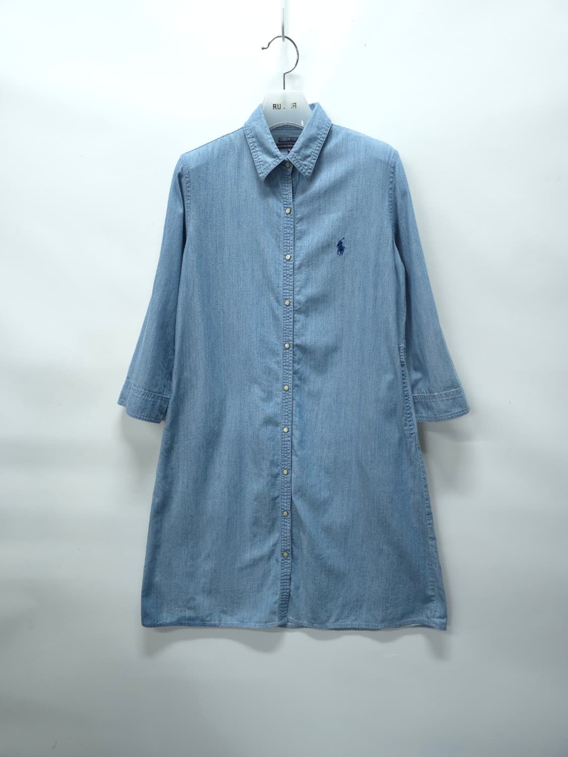 폴로 랄프로렌 슬림핏 샴브레이 라이트 데님 셔츠 원피스(55~55반) 상품이미지1