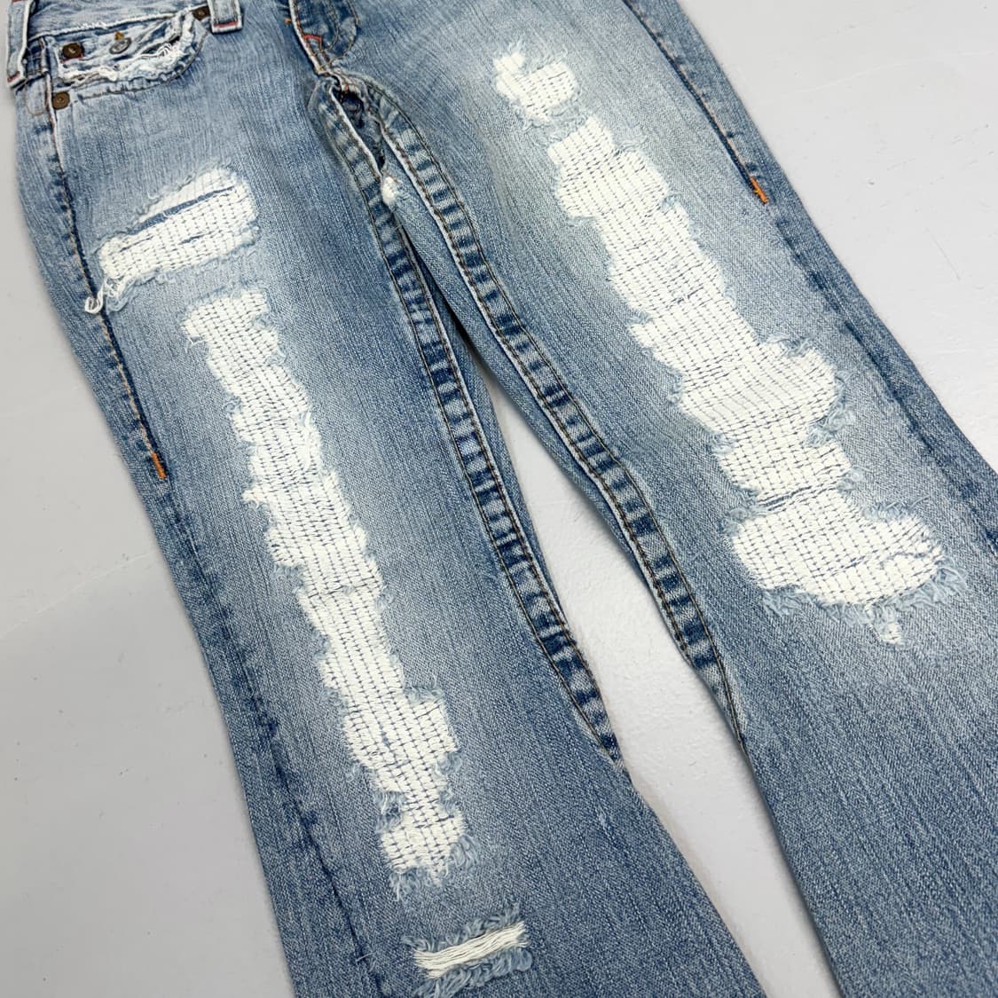 트루릴리전 Y2K 조이 디스트레스드 부츠컷 데님팬츠 상품이미지5