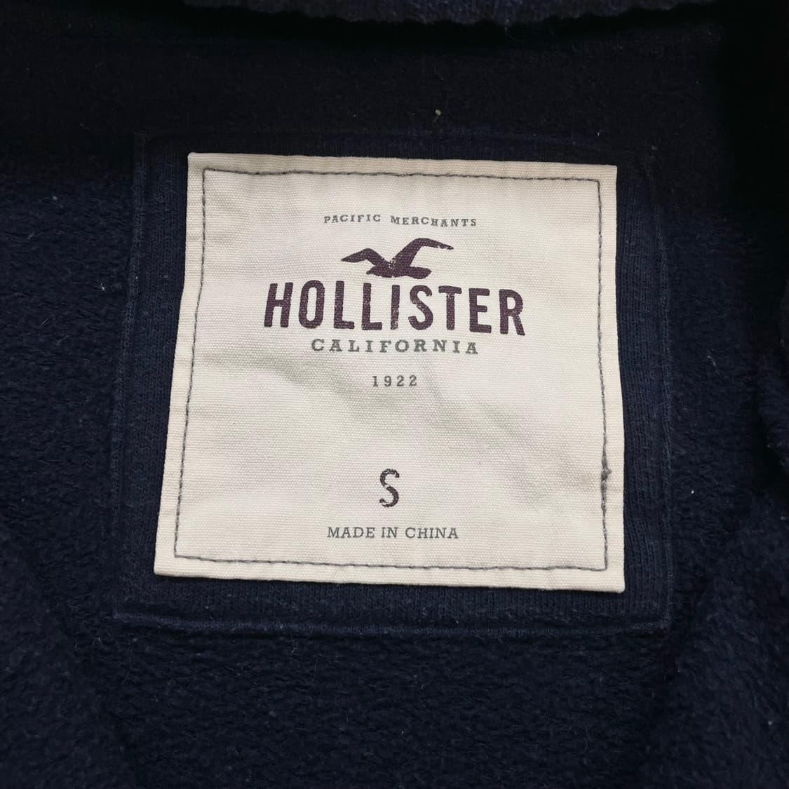 홀리스터 사이드 로고 후드집업 네이비 상품이미지4