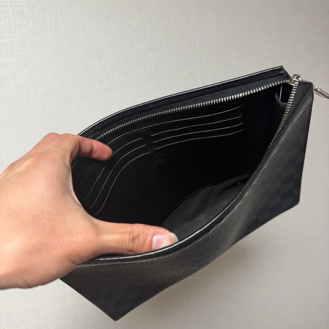 [새상품급.정품]루이비통 포쉐트 보야주 MM 다미에 그래파이트 클러치 상품이미지6