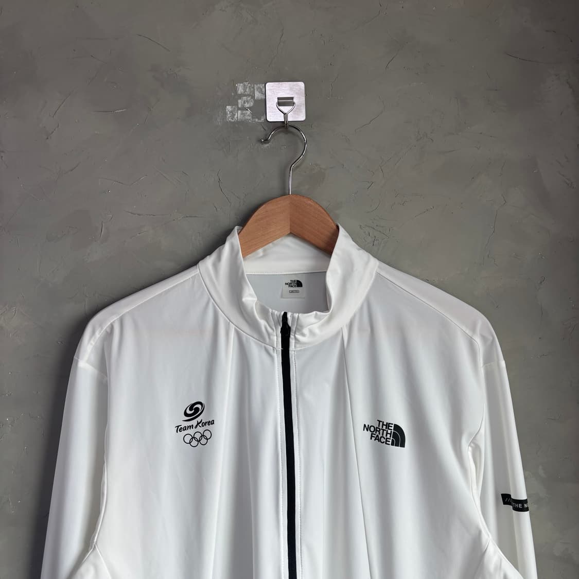 노스페이스 팀코리아 기능성 바람막이 집업 화이트 상품이미지2