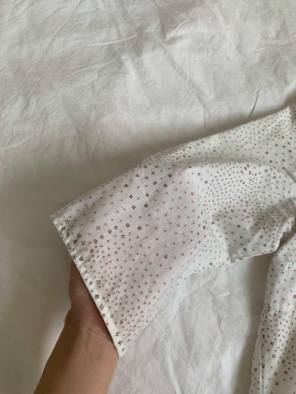 화이트 픽셀 블라우스 상품이미지4