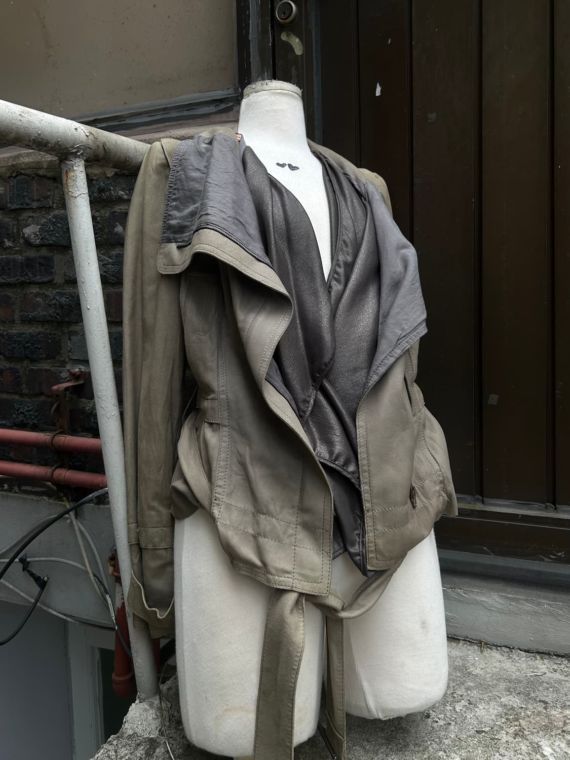 2000s vtg 드레이프 디자인 가죽자켓 상품이미지1