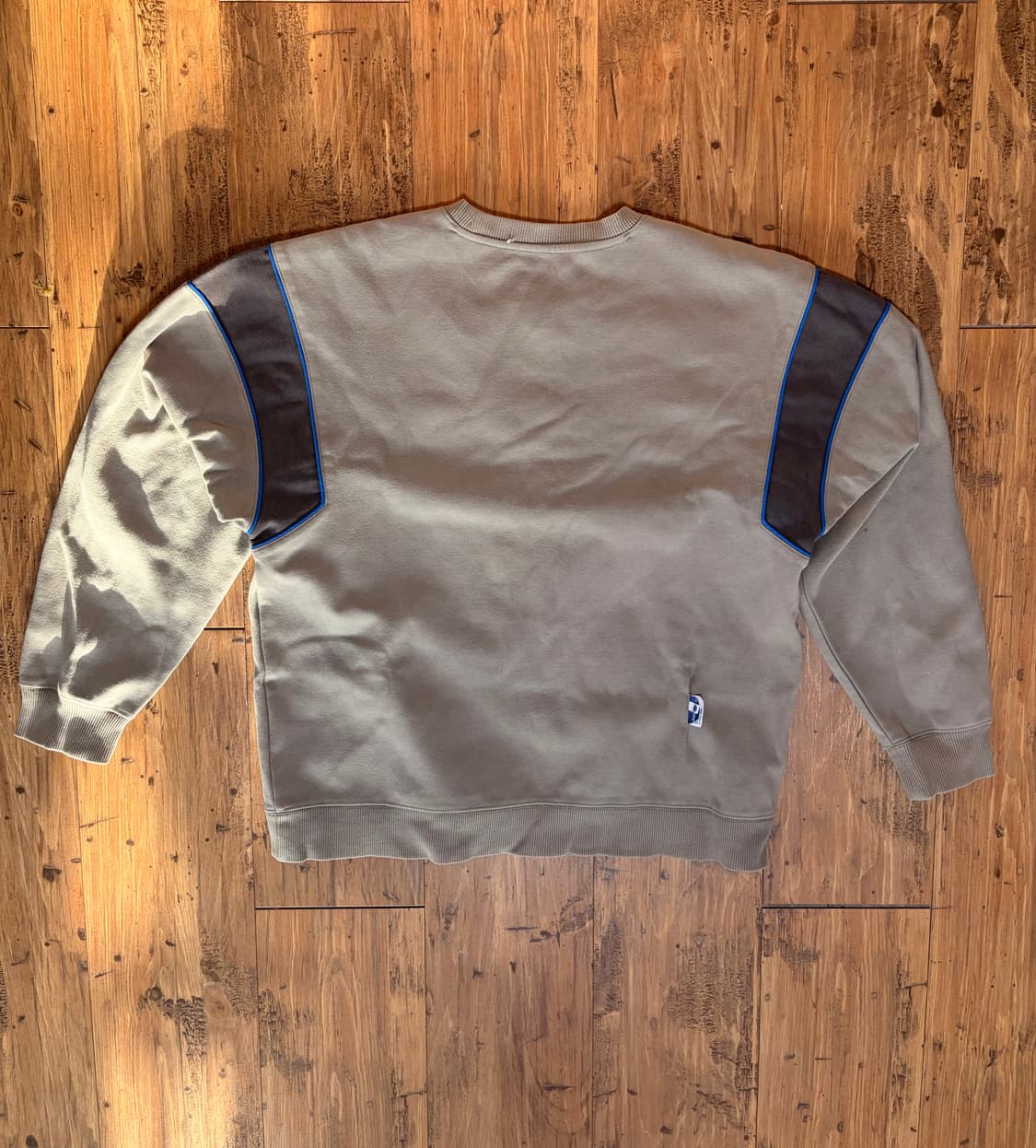 아더에러 스웻셔츠 상품이미지2