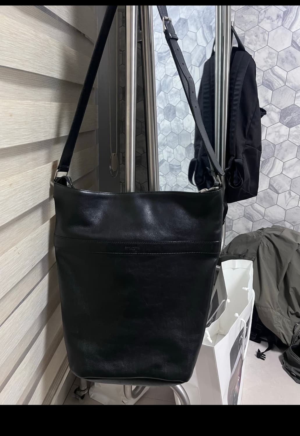 생로랑 레더 숄더백 크로스백 상품이미지1