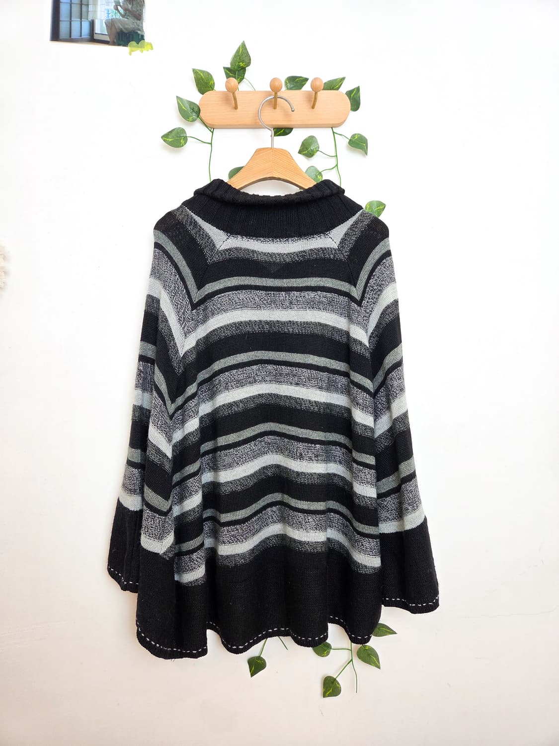 무채색 스티치 케이프 가디건 상품이미지5