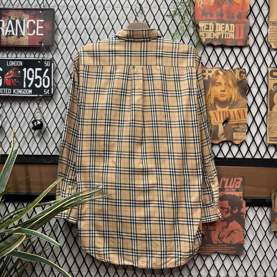 00s 버버리 런던 노바체크 긴팔 셔츠 화이트 기사 로고 베이지 상품이미지2