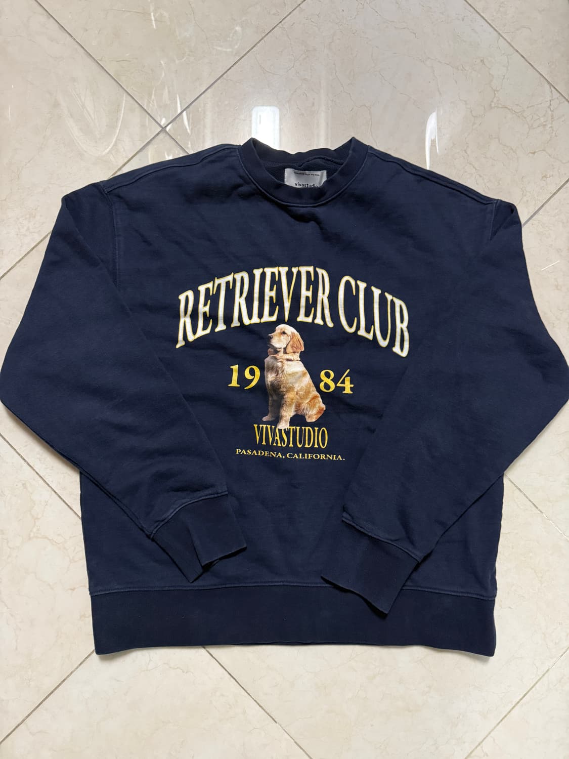 비바스튜디오 리트리버 클럽 네이비 맨투맨 상품이미지1