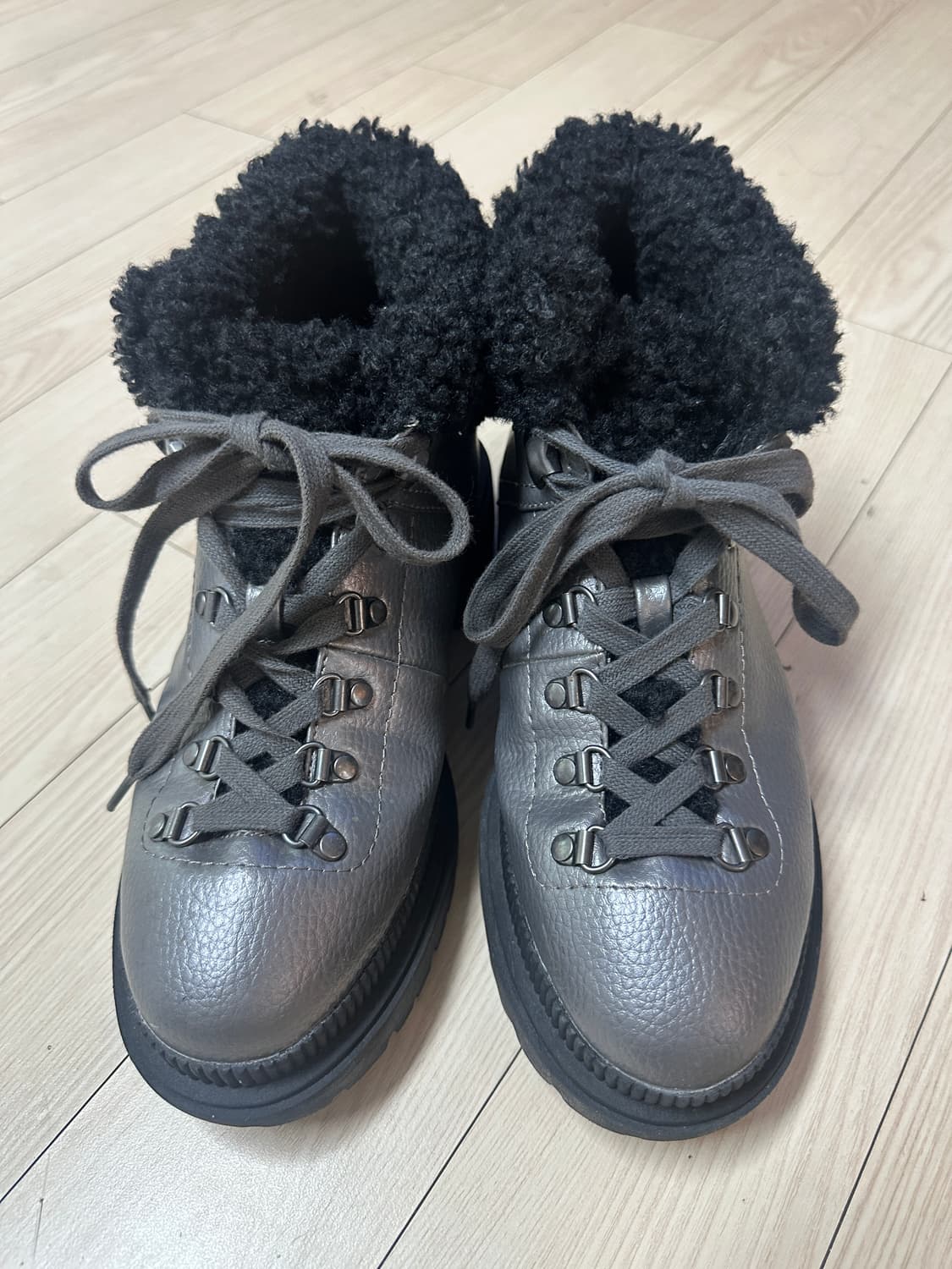 H&M 회색 퍼 방한 부츠 245 새상품 수준 상품이미지1