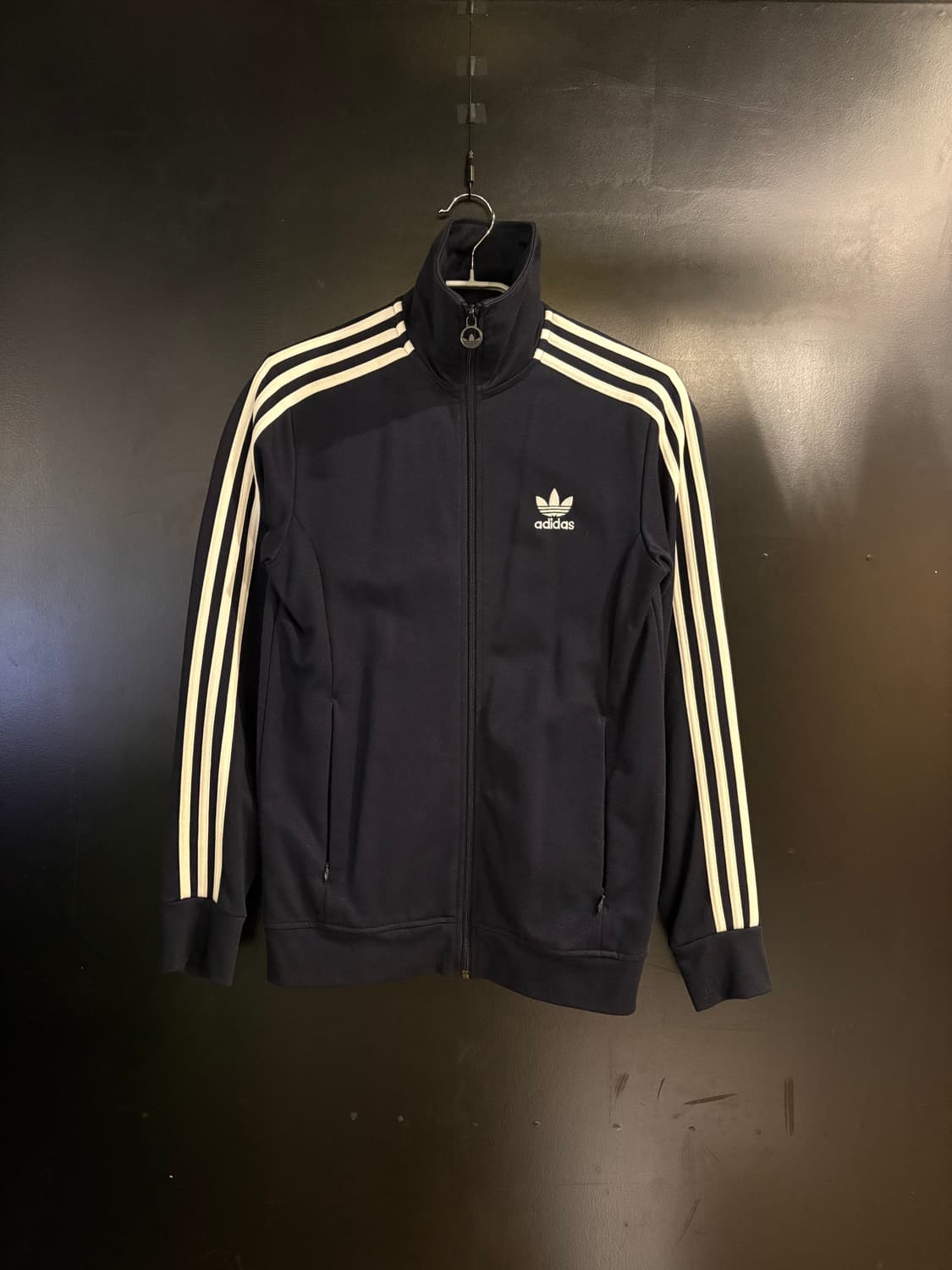 아디다스 트랙탑 다크네이비 상품이미지1