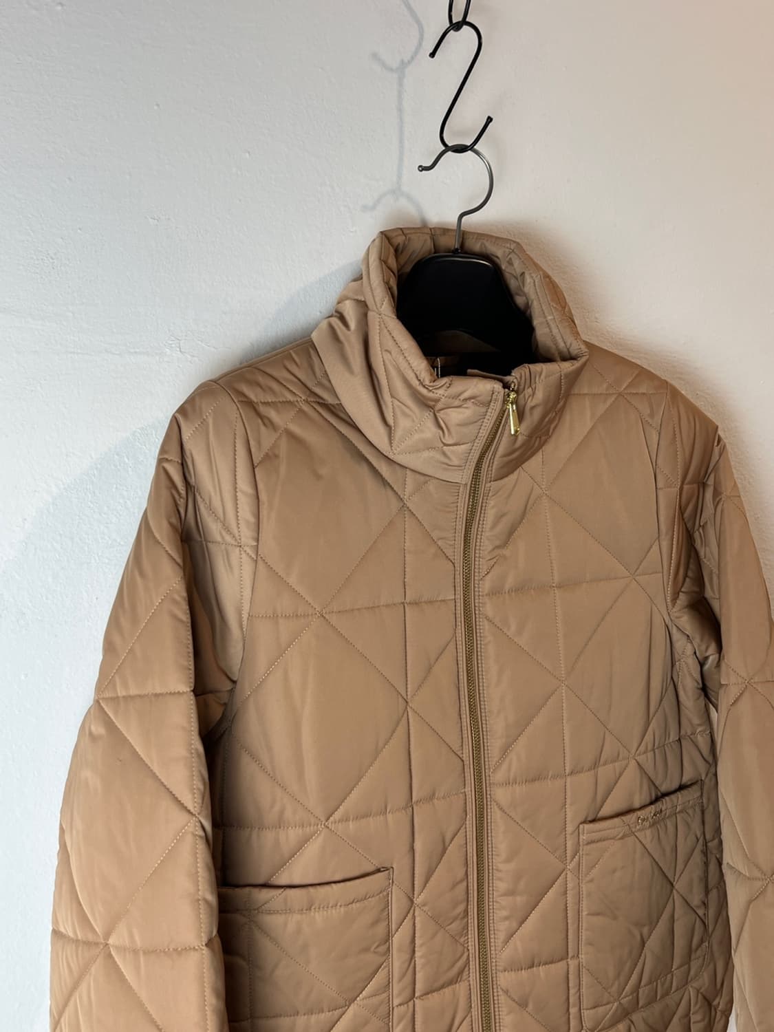 바버 다이아몬드 퀼팅 스탠드 카라 자켓 상품이미지4