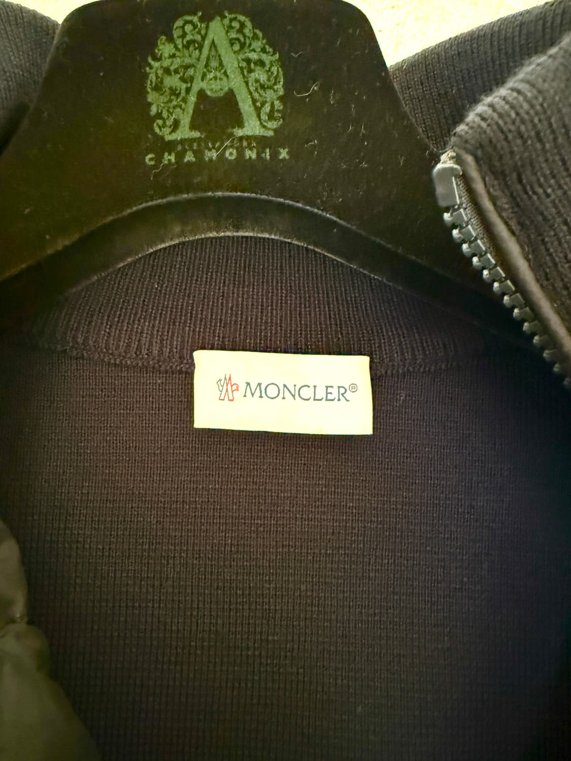 몽클레어 정품 집업 울패딩 네이비 상품이미지8