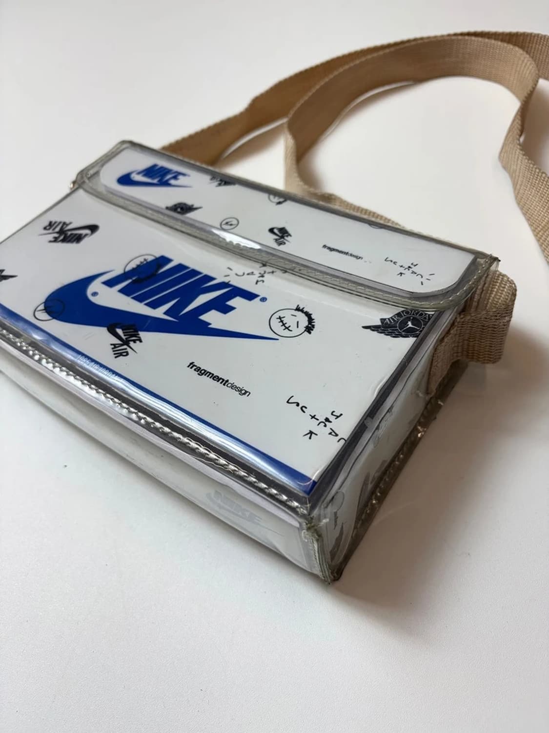 나이키 X 프라그먼트 디자인 PVC 스퀘어 크로스백 Q1490 상품이미지3