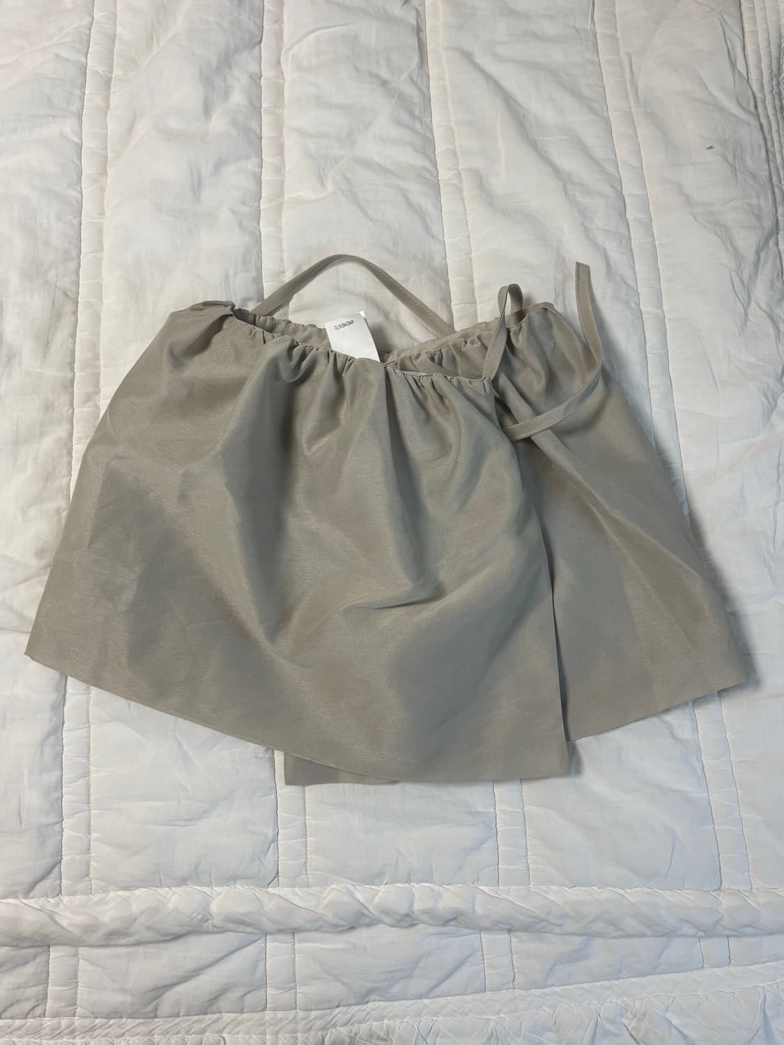 아모멘토 셔링 오간자 스커트 / 판매가 149,000 상품이미지1