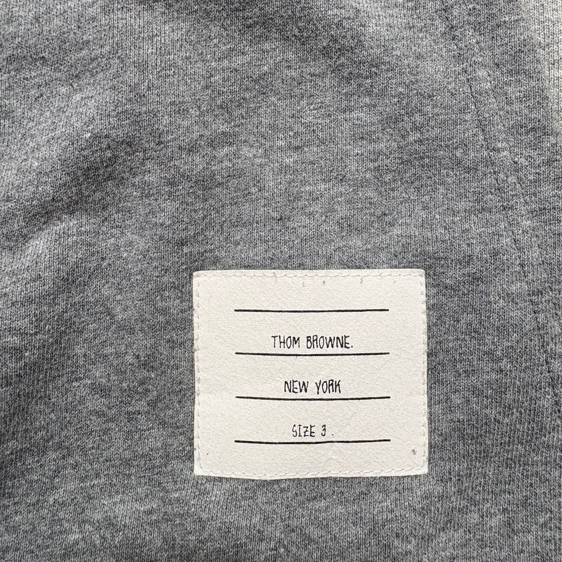 톰브라운 사선완장 후드티 상품이미지5