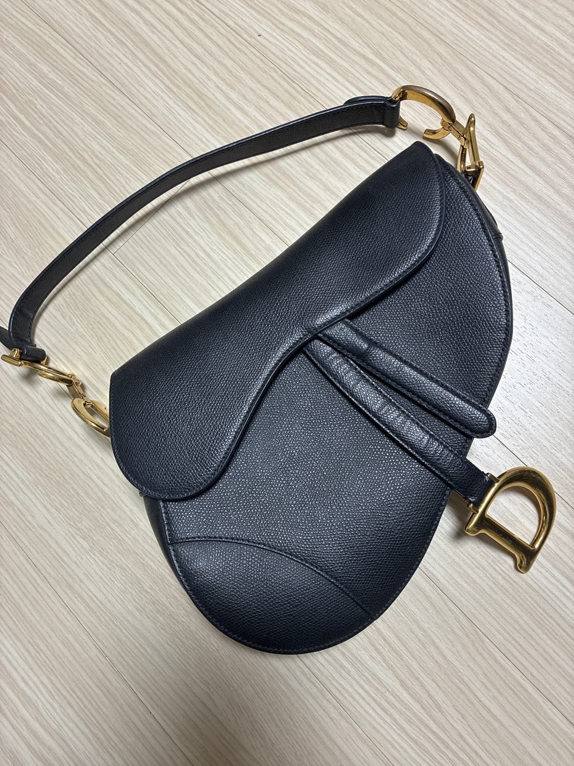 디올 새들백 미디움 상품이미지1